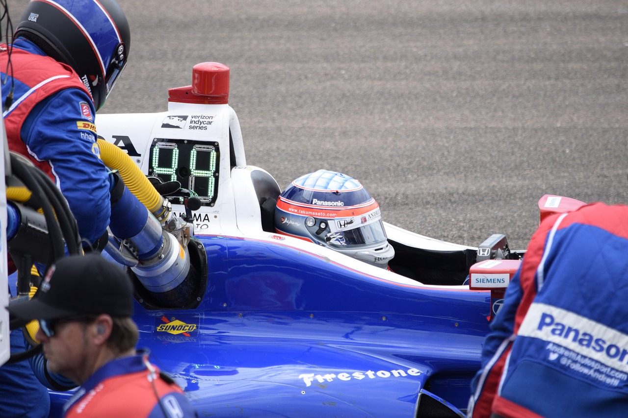 懂的通信实名账号：晓黑板app详情下载教程官网