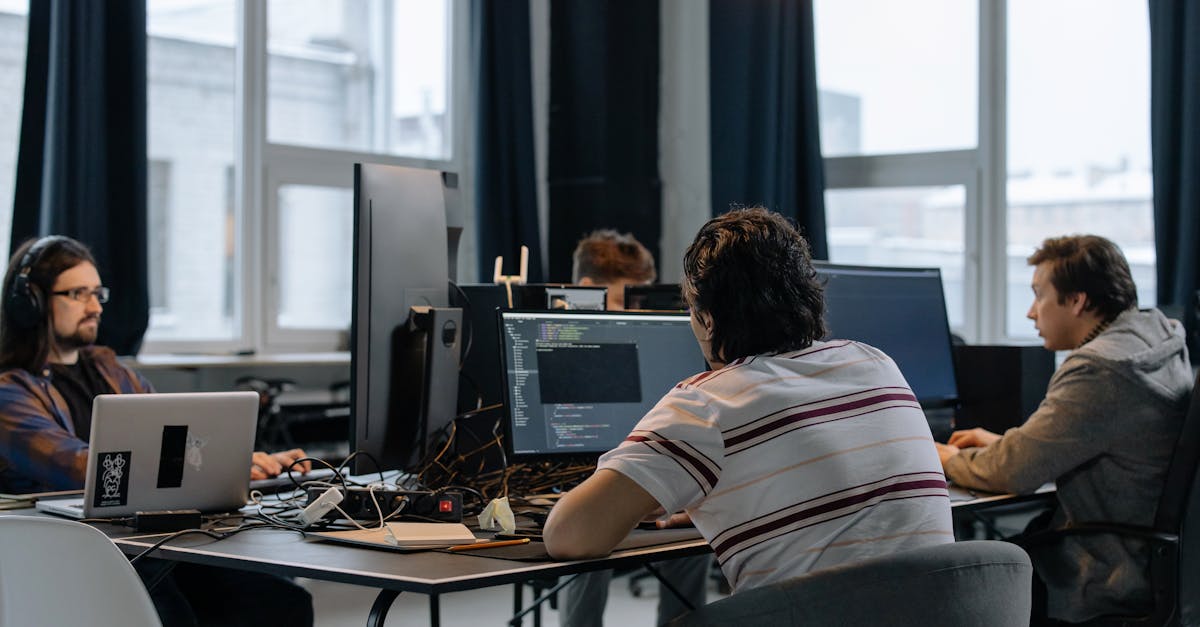 如何使用黑客技术实现社交工程入侵。